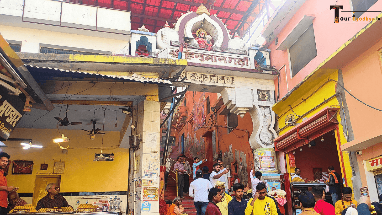 Hanuman garhi temple main entry gate